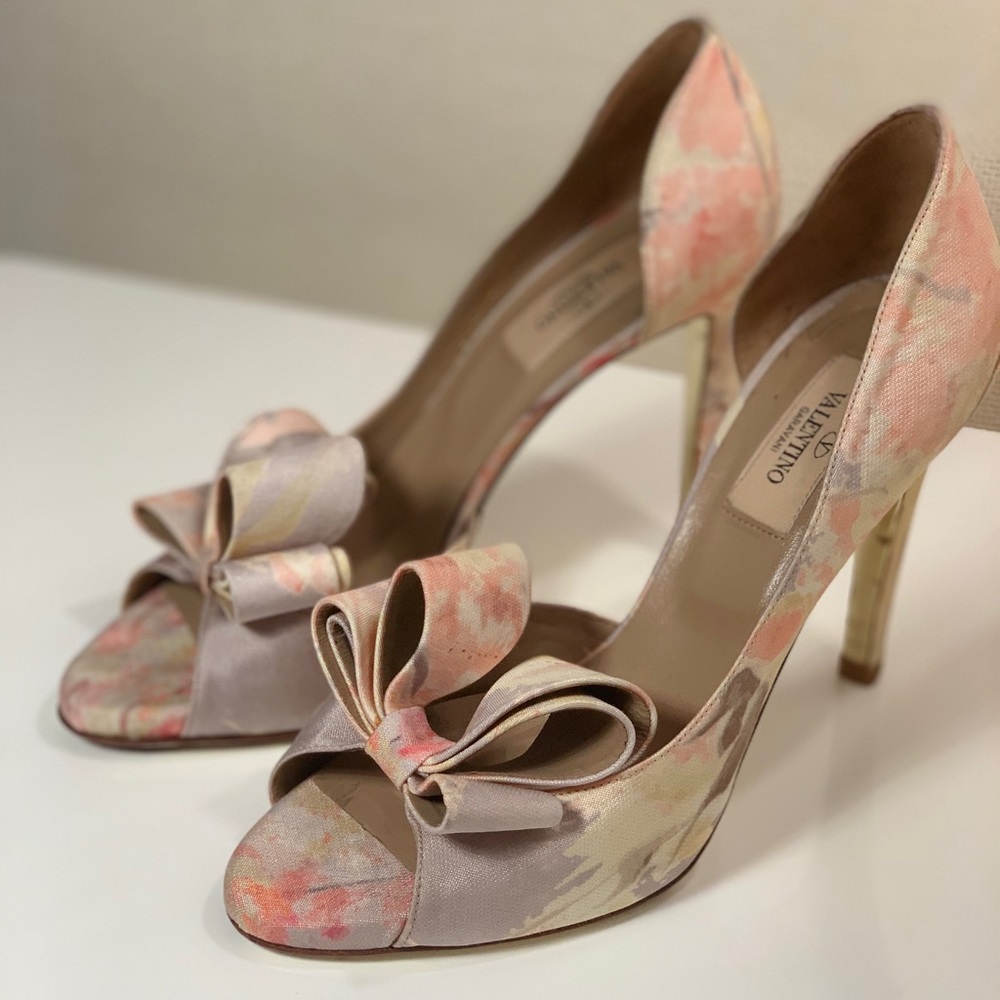 RARE Valentino Bow d’Orsay 37.5 pastel‎ fabric